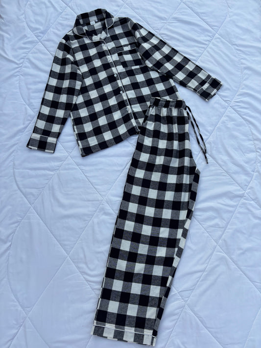 Black box plaid PJ set (L-XL)