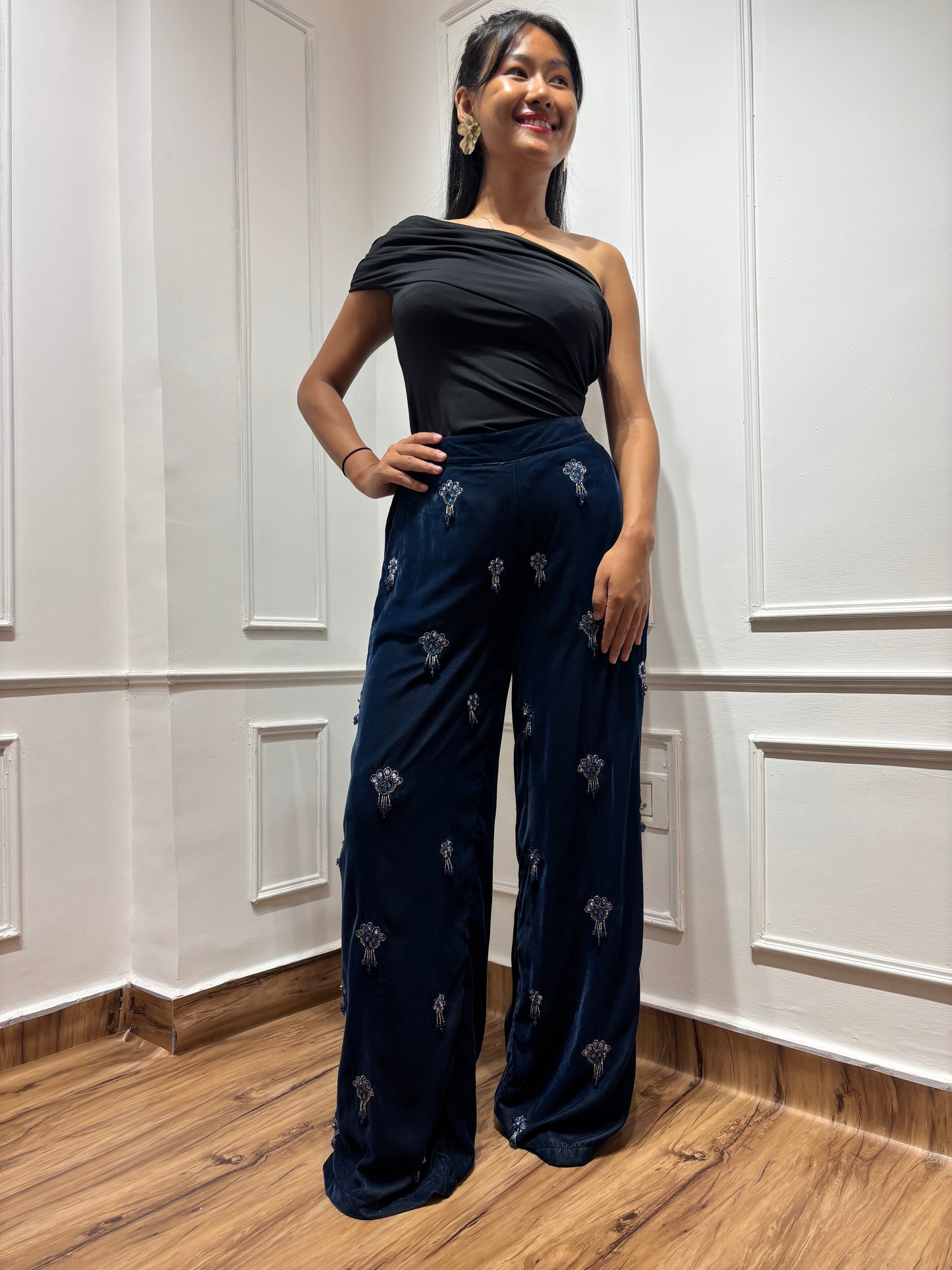 Velvet Embellished pant