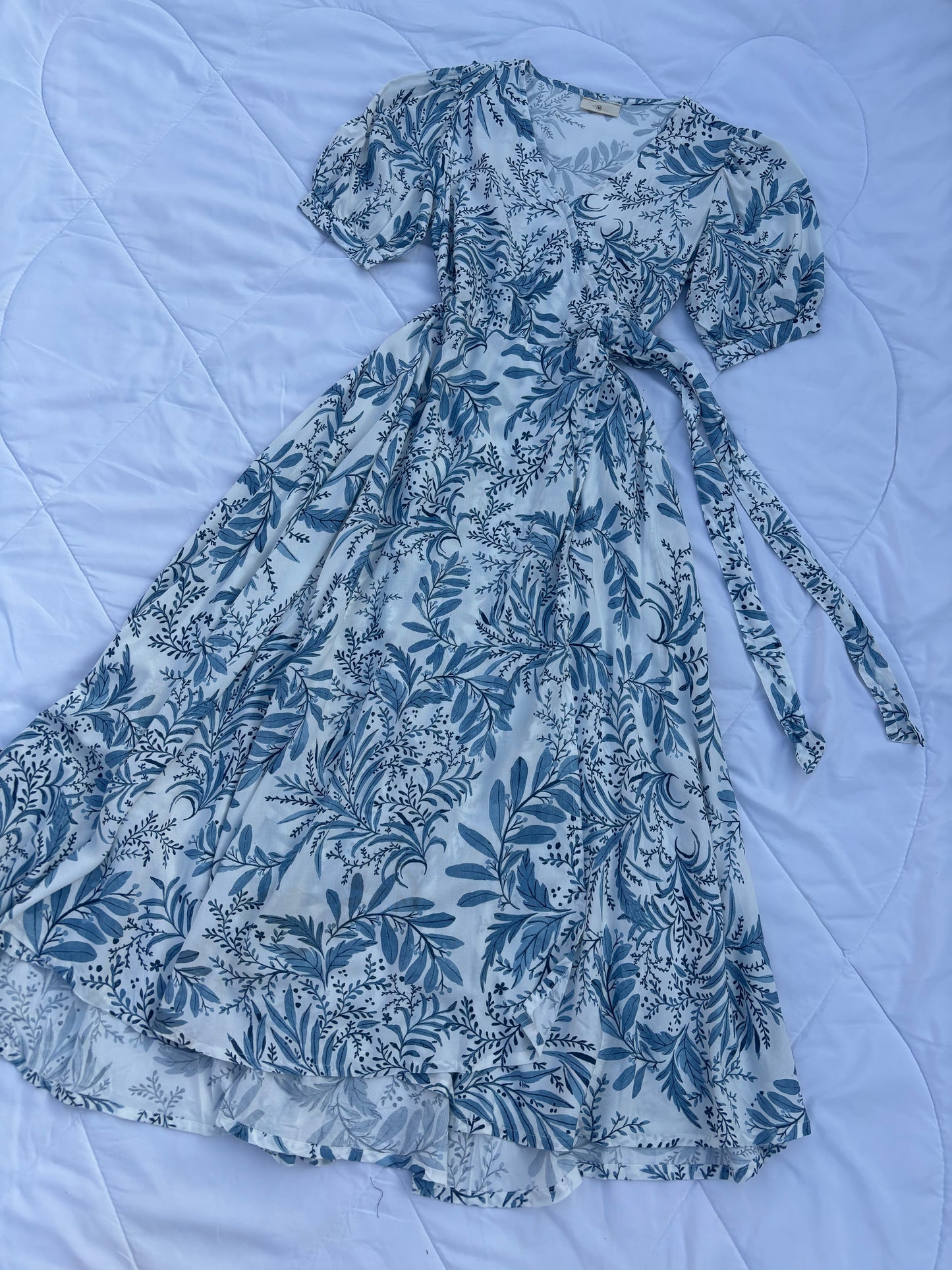 Blue leafy print Overlap dress