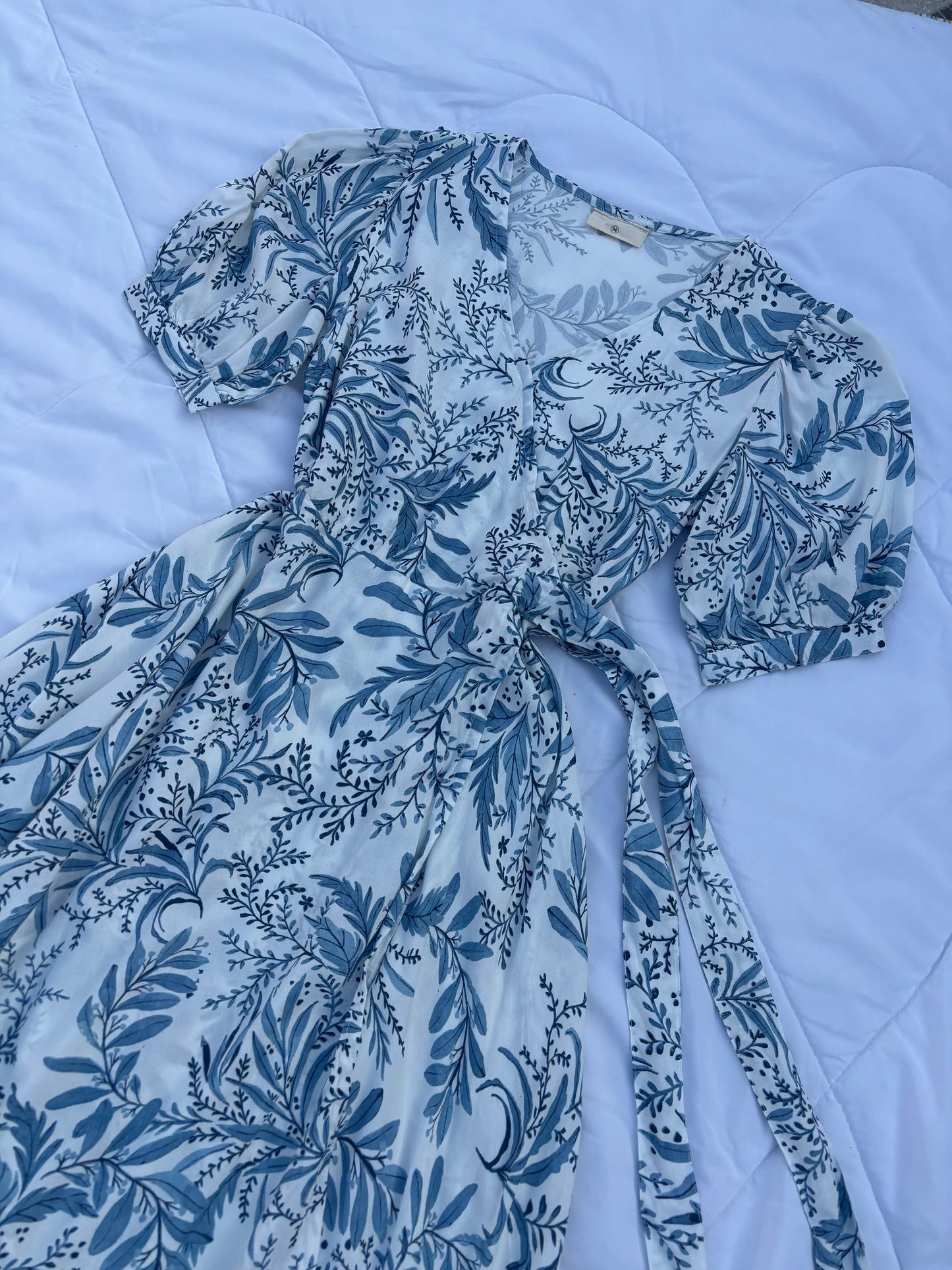 Blue leafy print Overlap dress