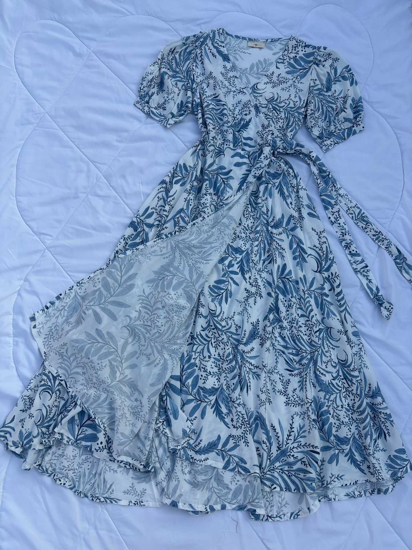 Blue leafy print Overlap dress