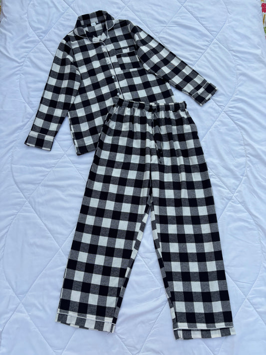 Black box plaid PJ set (L-XL)
