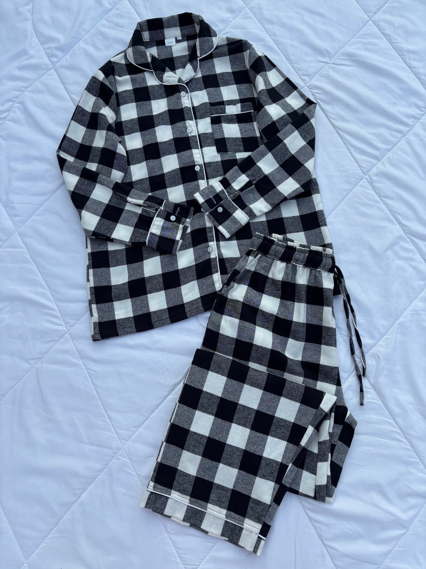 Black box plaid PJ set (L-XL)