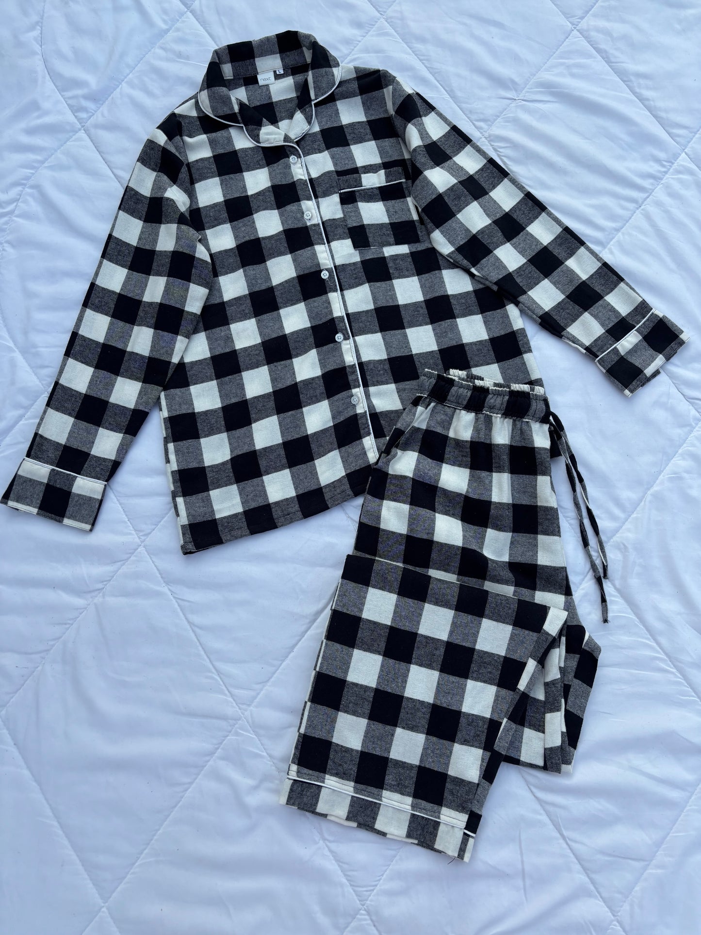 Black box plaid PJ set (L-XL)
